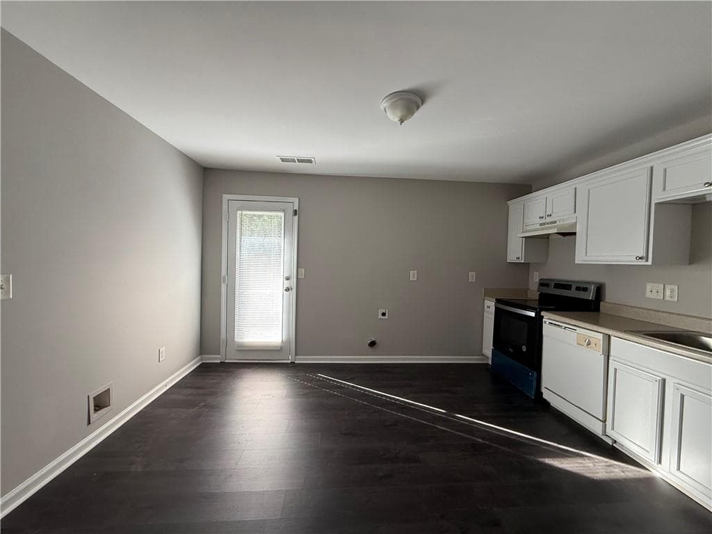 2 bedroom, 1 bathroom, 986 sq ft quadruplex for rent at 393 Stone Mountain Street, Lawrenceville, GA 30046 for $1,400 a month — photo 8