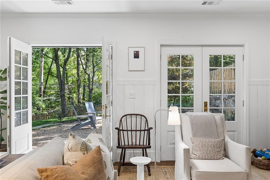 4 bedroom, 3 bathroom, 2,176 sq ft single family residence for sale at 708 Forrest Trail, Atlanta, GA 30318 — photo 10