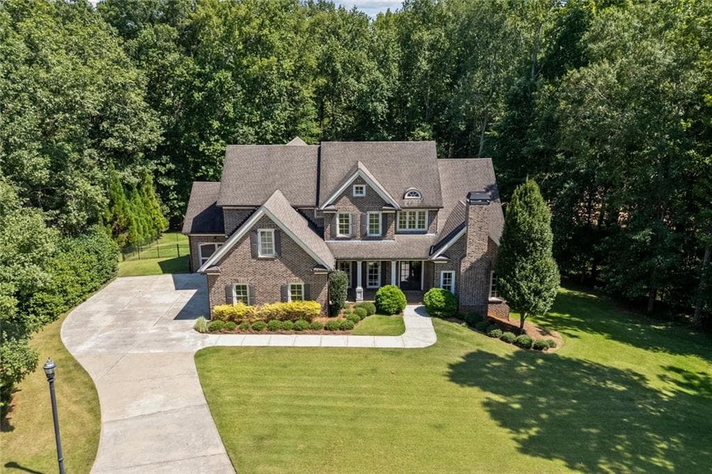5 bedroom, 5 bathroom, 6,719 sq ft single family residence for sale at 416 St Ives Walk, Monroe, GA 30655 — photo 2
