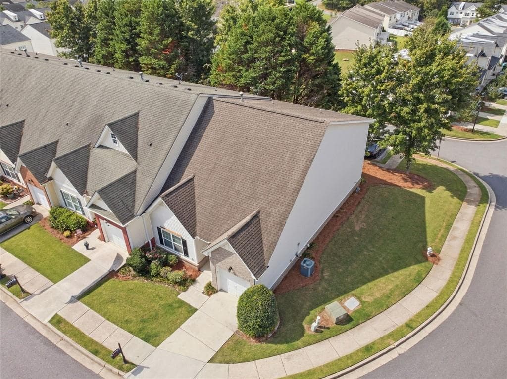 3 bedroom, 3 bathroom, 2,028 sq ft townhouse for sale at 135 Riley Circle, Dawsonville, GA 30534 — photo 5