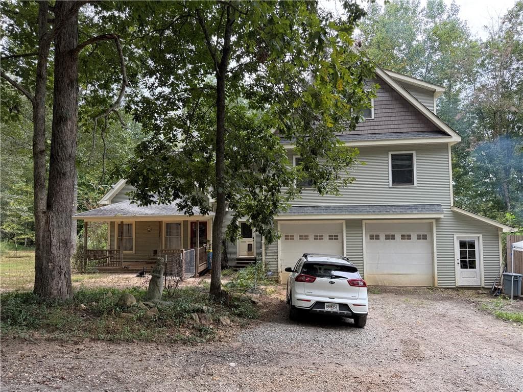 7 bedroom, 5 bathroom, 3,444 sq ft single family residence for sale at 117 Cool Springs Lane, Dahlonega, GA 30533 — photo 2