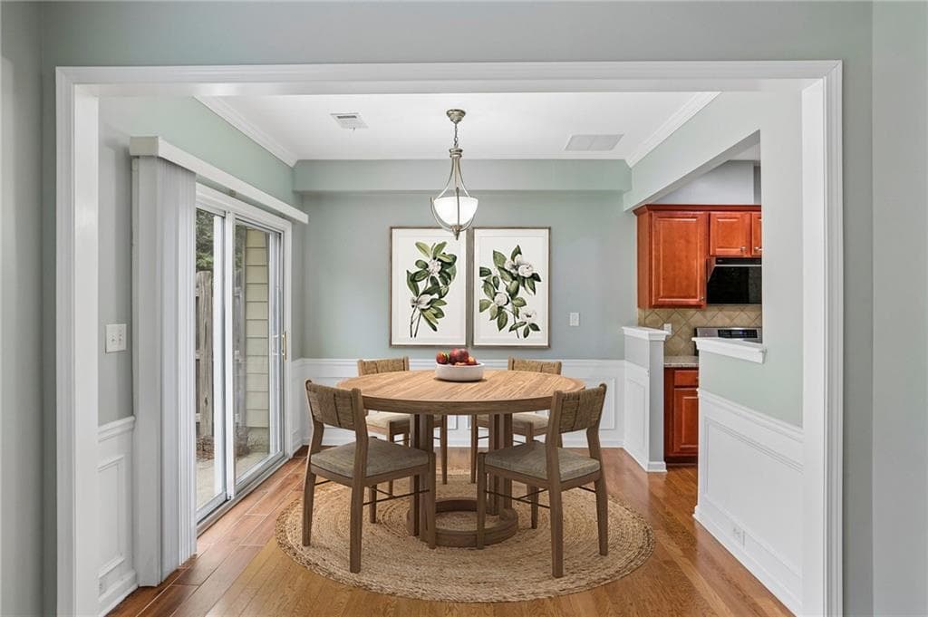 3 bedroom, 3 bathroom, 1,709 sq ft townhouse for sale at 1370 Winshire Cove, Alpharetta, GA 30004 — photo 6