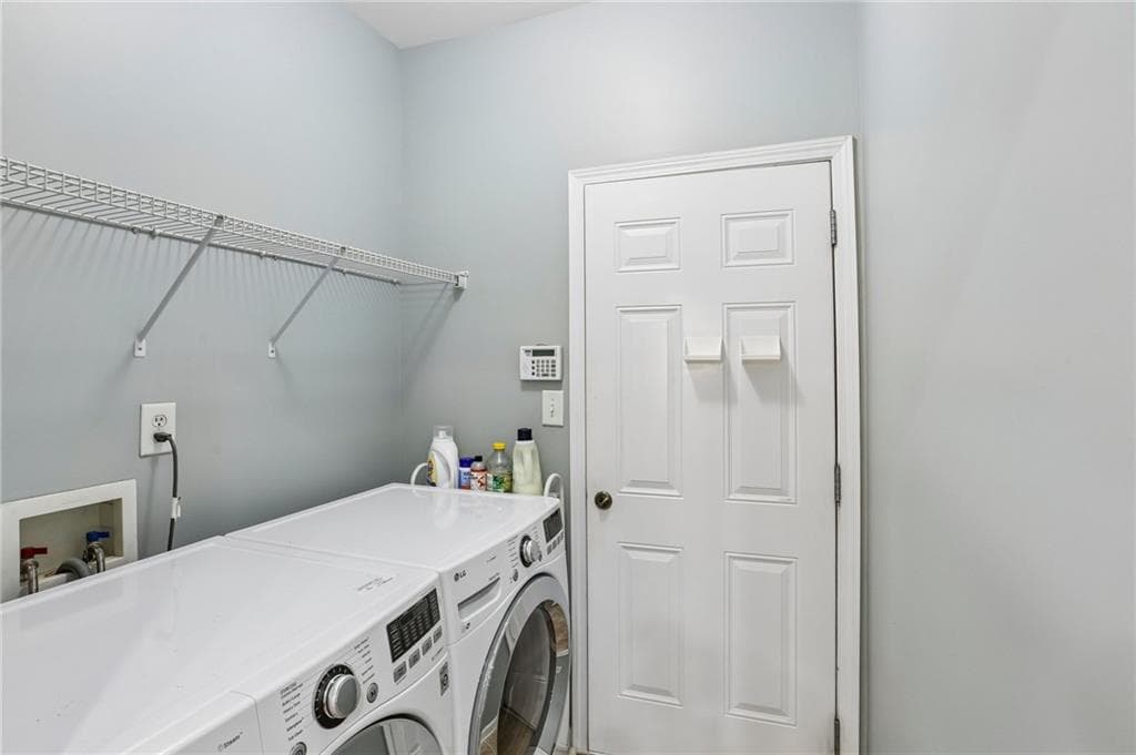3 bedroom, 3 bathroom, 1,709 sq ft townhouse for sale at 1370 Winshire Cove, Alpharetta, GA 30004 — photo 10