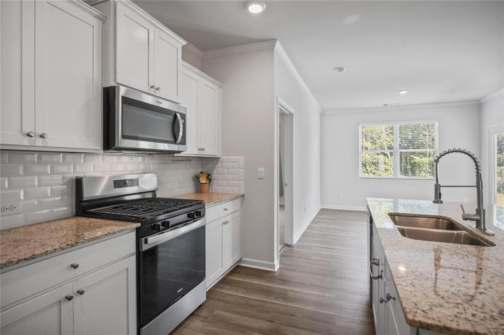 3 bedroom, 2 bathroom, 2,035 sq ft single family residence for sale at 61 Majestic Oak Circle, Dallas, GA 30132 — photo 3