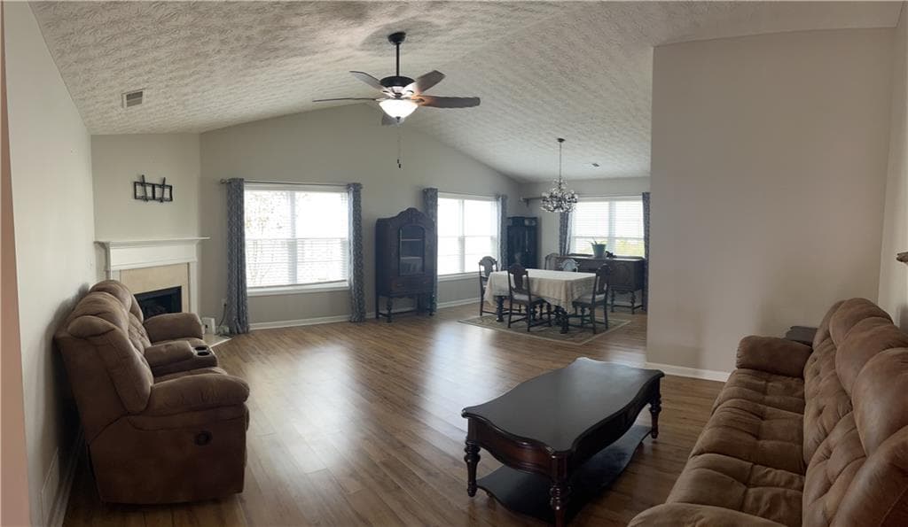 2 bedroom, 2 bathroom, 1,605 sq ft single family residence for sale at 804 Village Place, Loganville, GA 30052 — photo 3