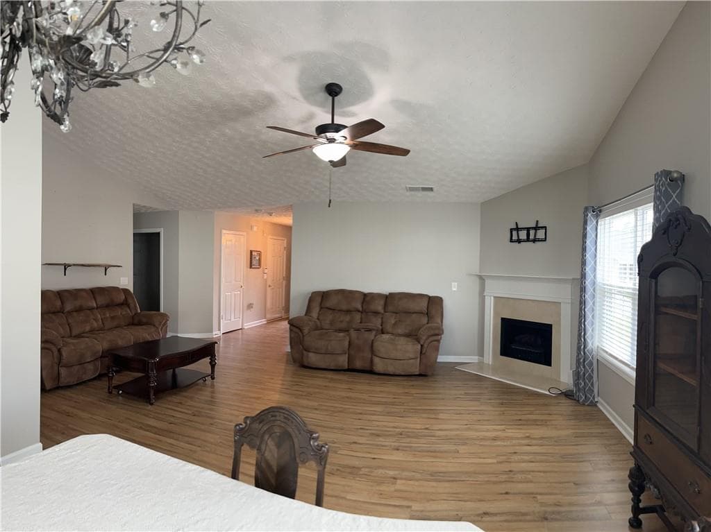 2 bedroom, 2 bathroom, 1,605 sq ft single family residence for sale at 804 Village Place, Loganville, GA 30052 — photo 7