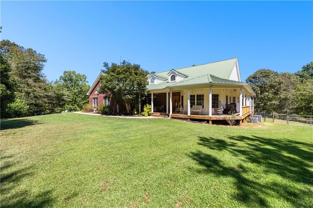 5 bedroom, 7 bathroom, 3,095 sq ft single family residence for sale at 380 Day Street, Molena, GA 30258 — photo 9