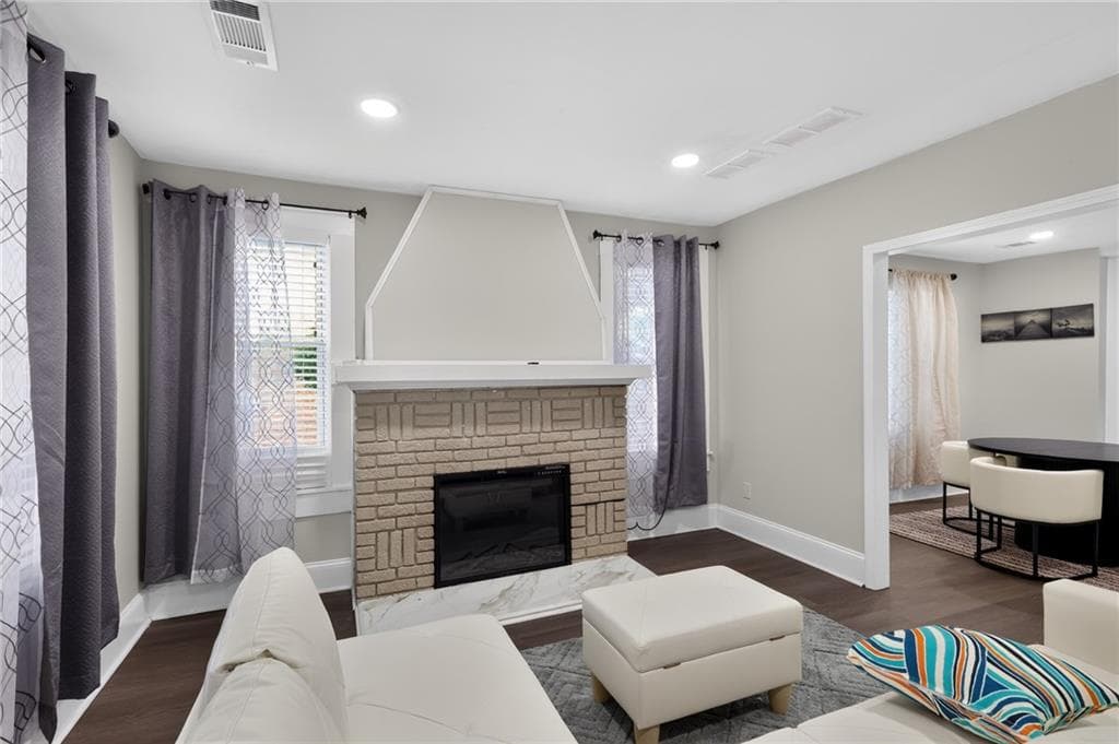 3 bedroom, 2 bathroom, 1,156 sq ft single family residence for sale at 2300 Dauphine Street, Atlanta, GA 30344 — photo 6