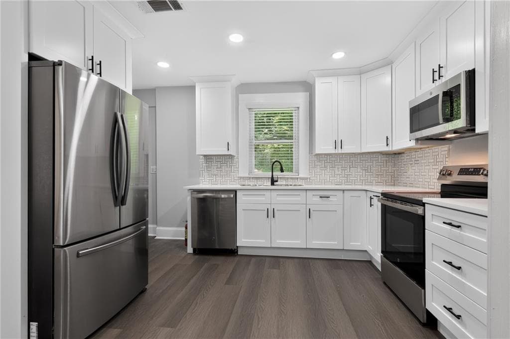 3 bedroom, 2 bathroom, 1,156 sq ft single family residence for sale at 2300 Dauphine Street, Atlanta, GA 30344 — photo 8