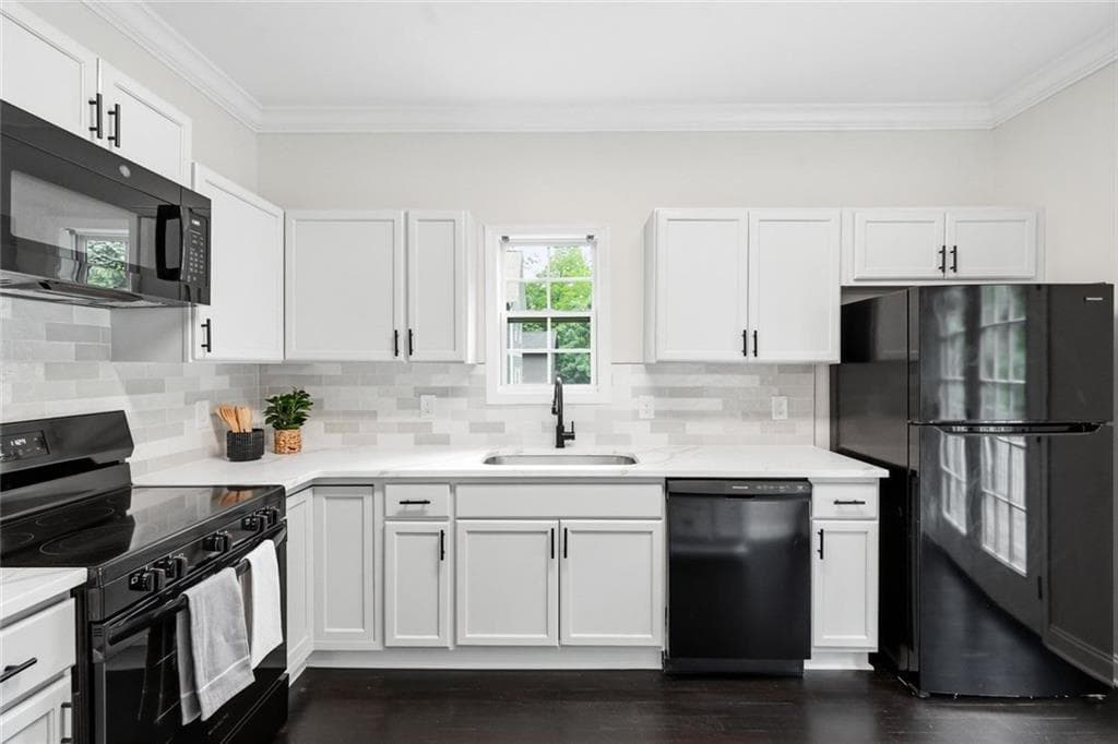 6 bedroom, 3 bathroom, 3,053 sq ft single family residence for sale at 1447 Andrews Street, Atlanta, GA 30314 — photo 10