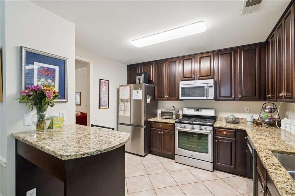 2 bedroom, 3 bathroom, 1,512 sq ft townhouse for sale at 1201 Morningside Park Drive, Alpharetta, GA 30022 — photo 5