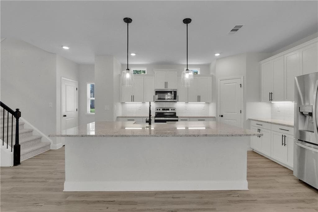 4 bedroom, 3 bathroom, 2,902 sq ft single family residence for sale at 3088 Lantana Way, Buford, GA 30519 — photo 7