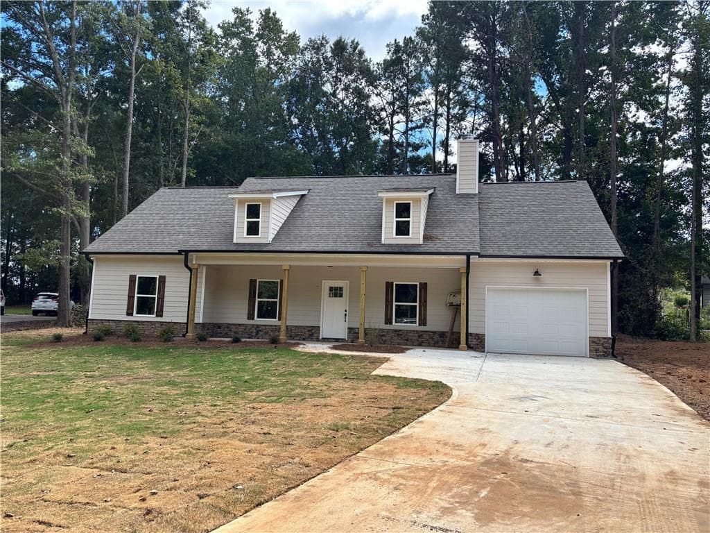 3 bedroom, 2 bathroom, 1,350 sq ft single family residence for sale at 260 Riverbend Drive, Covington, GA 30014 — photo 2