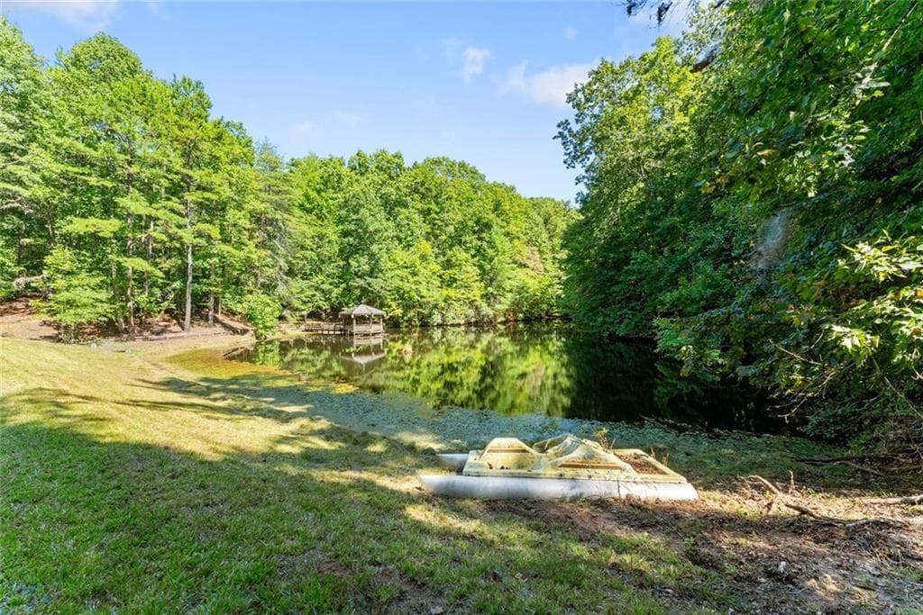 4 bedroom, 5 bathroom, 3,264 sq ft single family residence for sale at 901 Peachtree Cove, Demorest, GA 30535 — photo 3