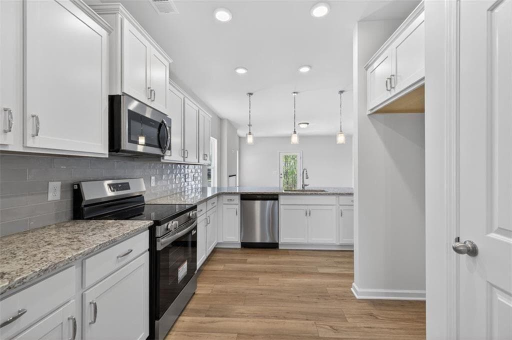 3 bedroom, 3 bathroom, 2,231 sq ft single family residence for sale at 709 Sinclair Lane, Temple, GA 30179 — photo 6