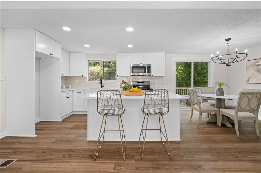 3 bedroom, 2 bathroom, 1,651 sq ft single family residence for sale at 10183 Starr Street, Covington, GA 30014 — photo 6