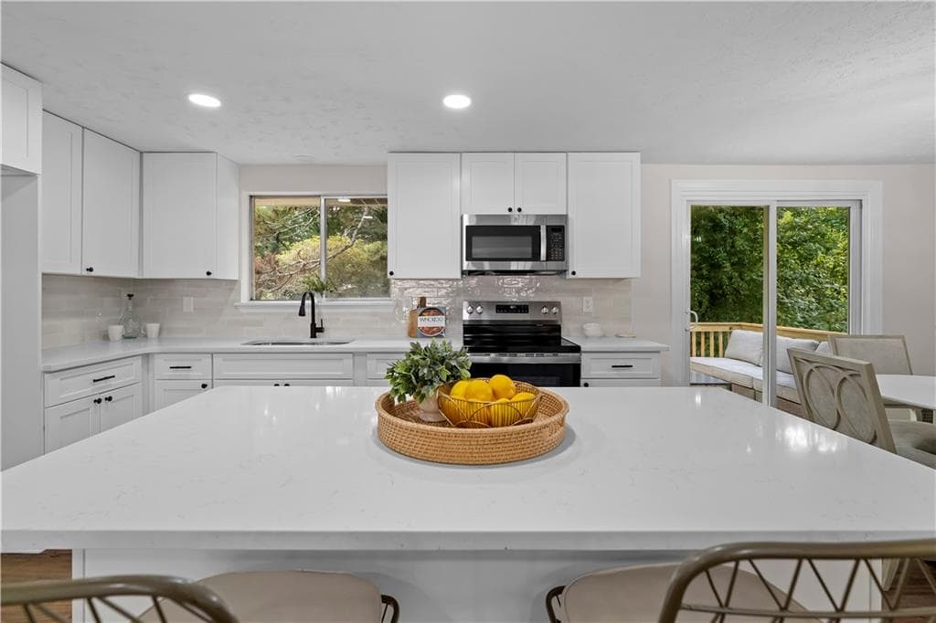 3 bedroom, 2 bathroom, 1,651 sq ft single family residence for sale at 10183 Starr Street, Covington, GA 30014 — photo 8