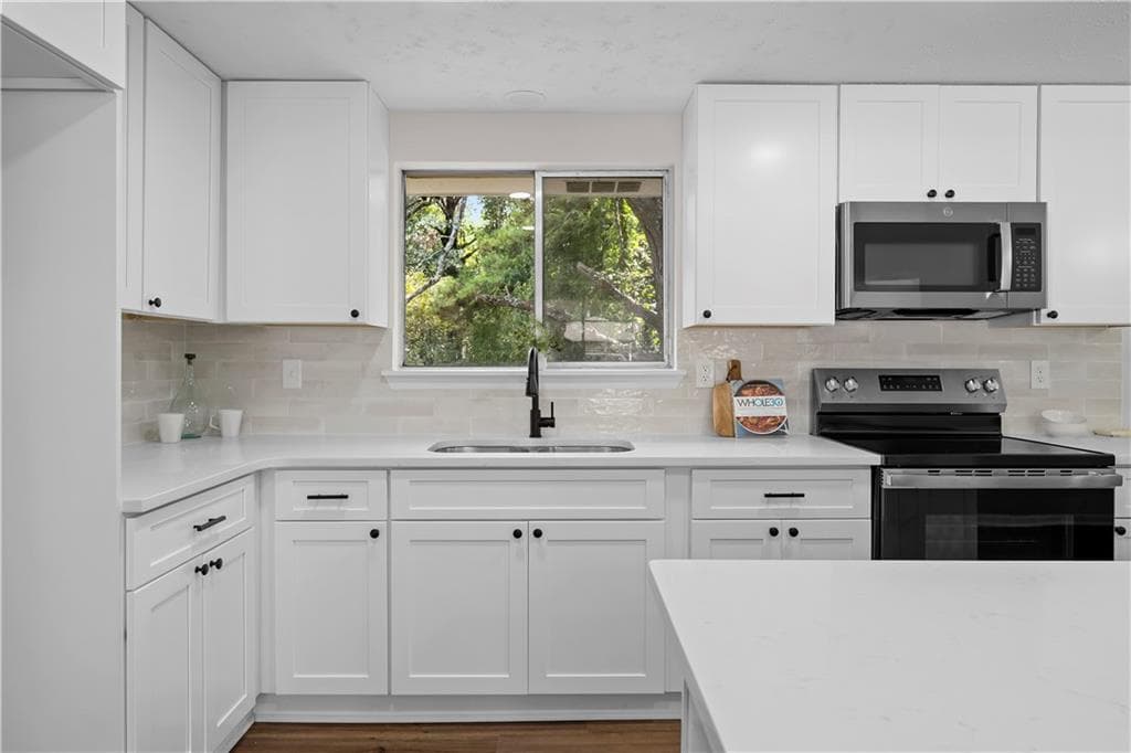 3 bedroom, 2 bathroom, 1,651 sq ft single family residence for sale at 10183 Starr Street, Covington, GA 30014 — photo 9