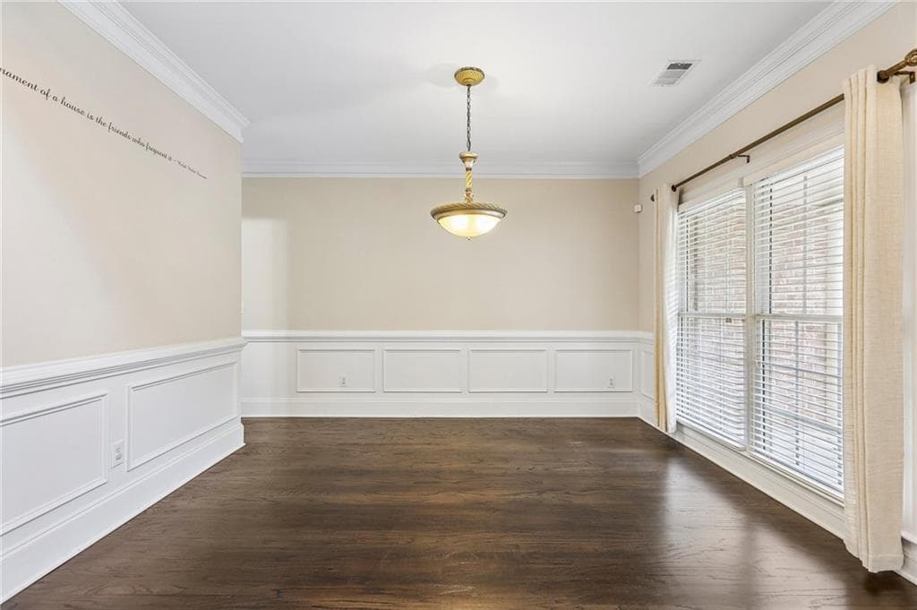 4 bedroom, 4 bathroom, 2,768 sq ft single family residence for sale at 3750 Highcroft Circle, Peachtree Corners, GA 30092 — photo 3