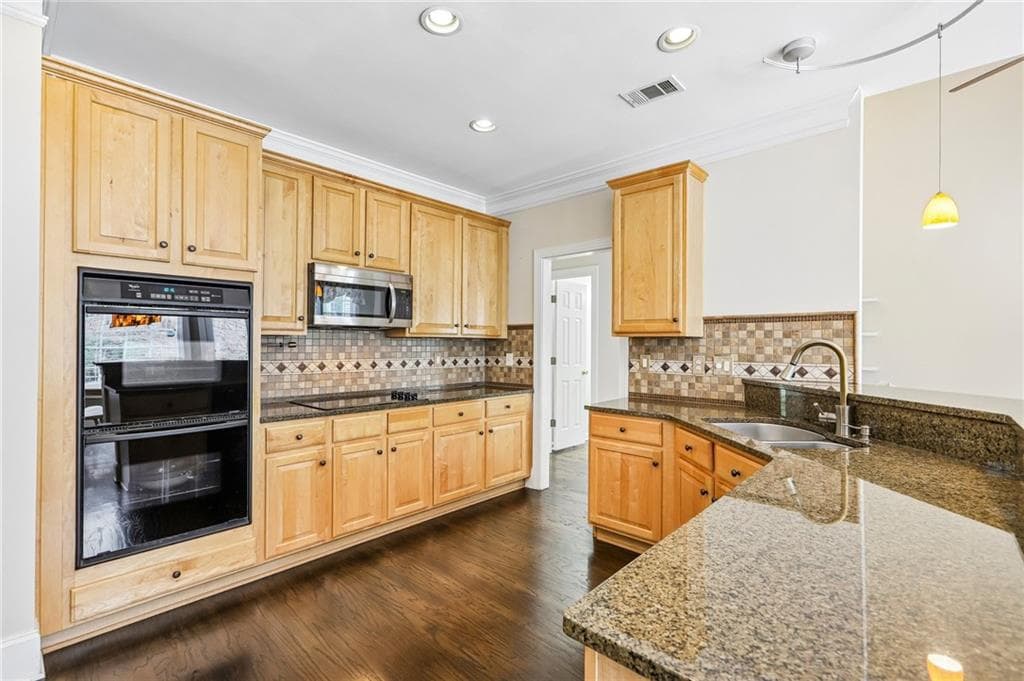4 bedroom, 4 bathroom, 2,768 sq ft single family residence for sale at 3750 Highcroft Circle, Peachtree Corners, GA 30092 — photo 9