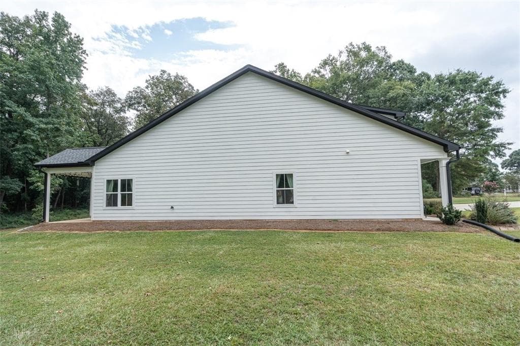 3 bedroom, 3 bathroom, 1,705 sq ft single family residence for sale at 212 Live Oak Lane, Comer, GA 30629 — photo 4