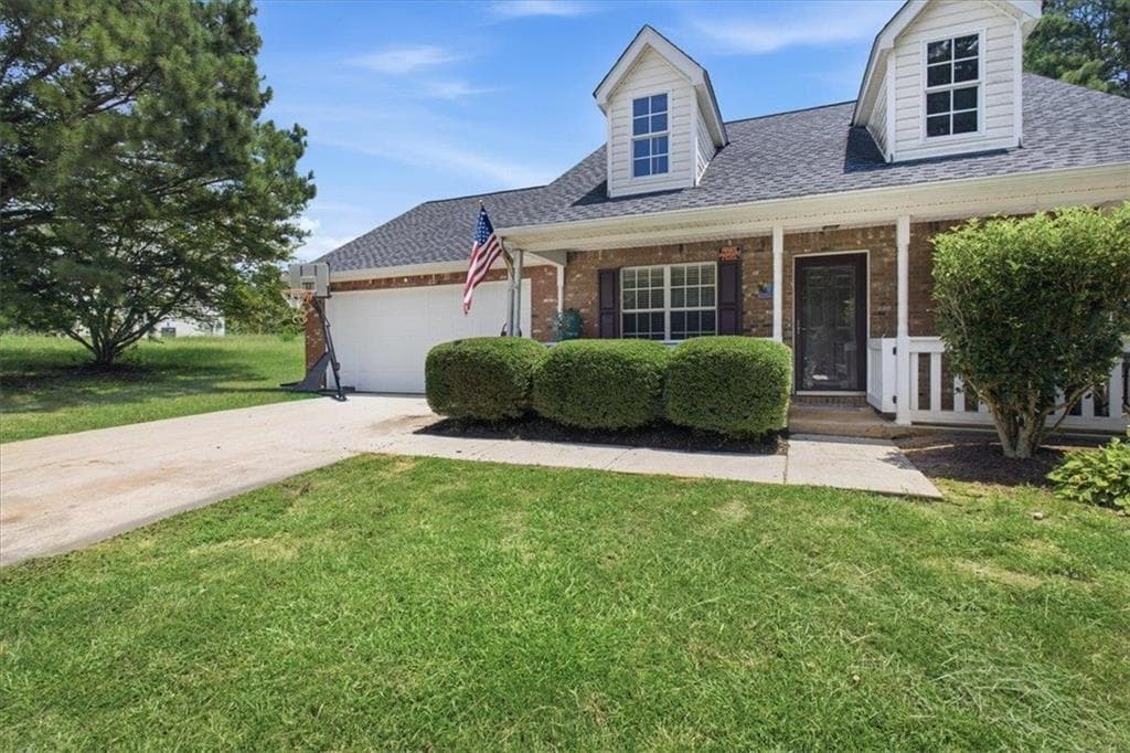 3 bedroom, 2 bathroom, 1,484 sq ft single family residence under contract at 306 Ponderosa Tr, Jackson, GA 30233 — photo 2
