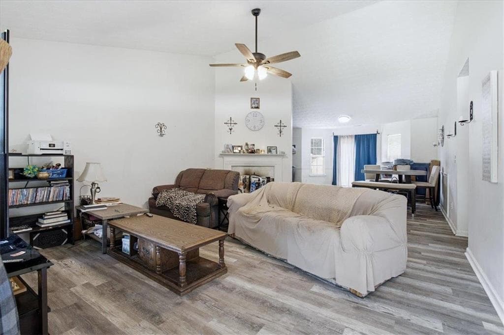 3 bedroom, 2 bathroom, 1,484 sq ft single family residence under contract at 306 Ponderosa Tr, Jackson, GA 30233 — photo 3