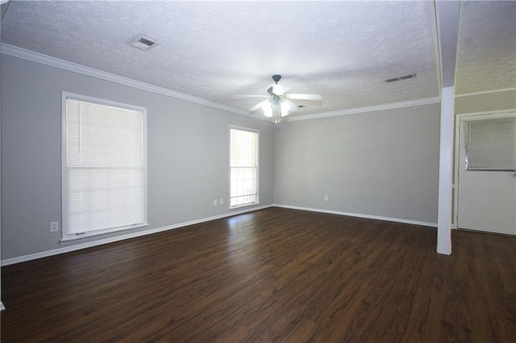 3 bedroom, 2 bathroom, 1,520 sq ft single family residence for rent at 3720 Sunny Hill Drive, Loganville, GA 30052 for $1,800 a month — photo 4