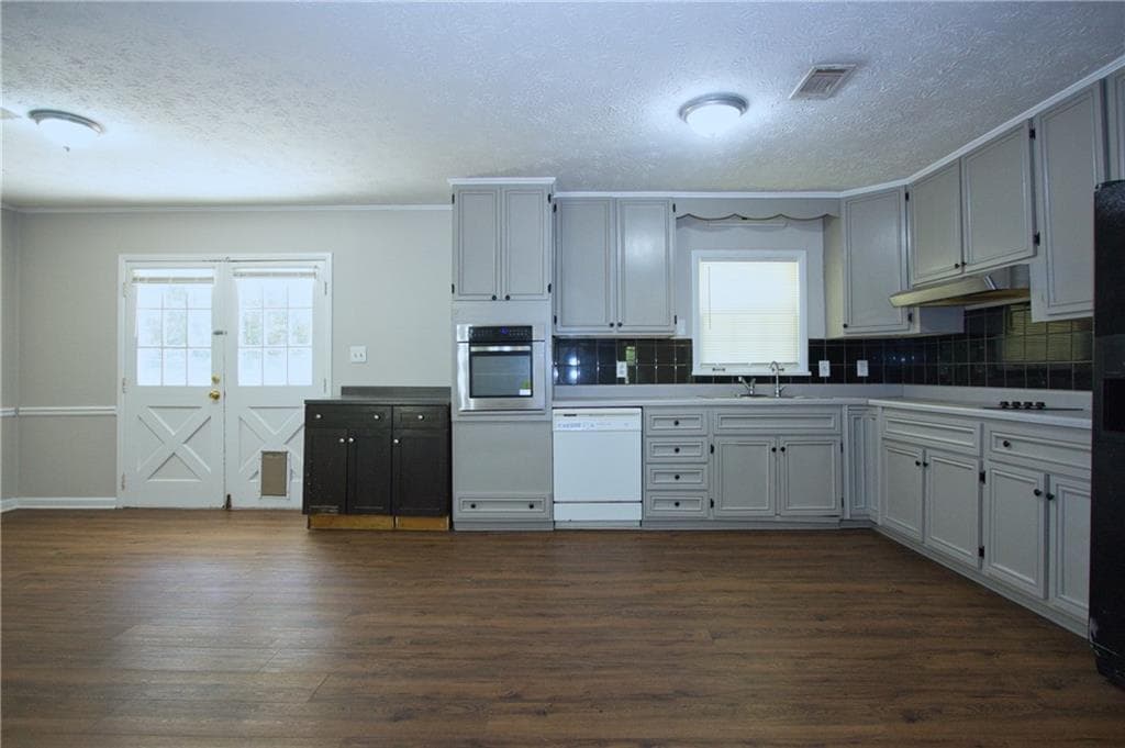 3 bedroom, 2 bathroom, 1,520 sq ft single family residence for rent at 3720 Sunny Hill Drive, Loganville, GA 30052 for $1,800 a month — photo 6