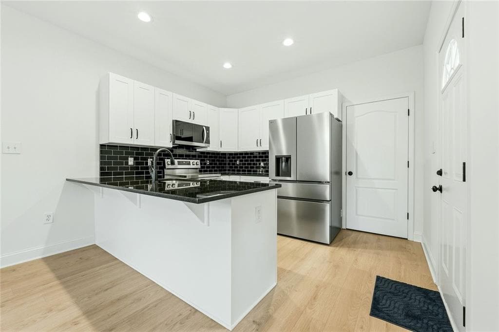 4 bedroom, 2 bathroom, 1,300 sq ft single family residence for sale at 2148 Wilson Avenue, Atlanta, GA 30314 — photo 4