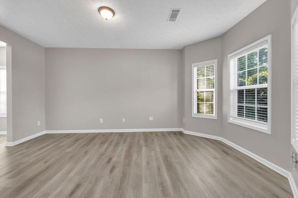5 bedroom, 4 bathroom, 4,036 sq ft single family residence under contract at 142 Nobility Lane, Mcdonough, GA 30252 — photo 5