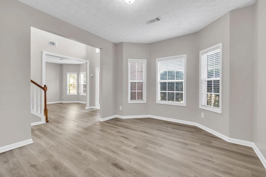 5 bedroom, 4 bathroom, 4,036 sq ft single family residence under contract at 142 Nobility Lane, Mcdonough, GA 30252 — photo 8