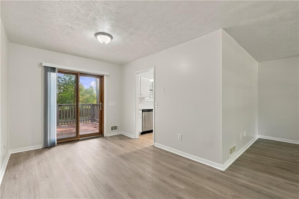 3 bedroom, 2 bathroom, 1,428 sq ft single family residence for sale at 2624 Majestic Way, Lawrenceville, GA 30044 — photo 7