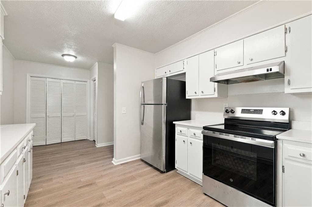 3 bedroom, 2 bathroom, 1,428 sq ft single family residence for sale at 2624 Majestic Way, Lawrenceville, GA 30044 — photo 9