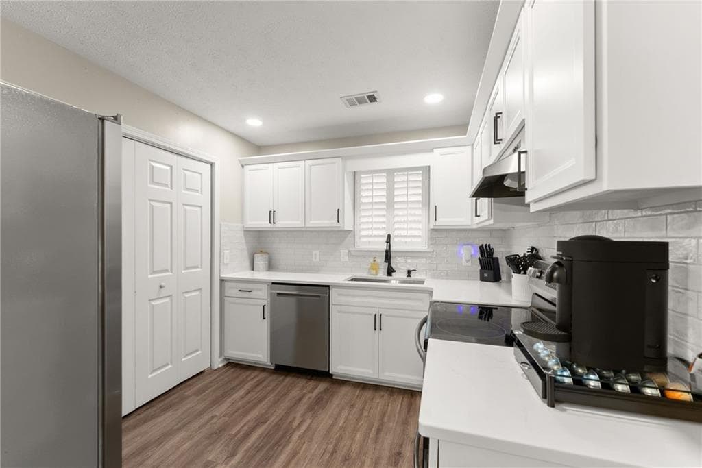 2 bedroom, 2 bathroom, 992 sq ft single family residence for sale at 3525 Auburn Drive, Cumming, GA 30041 — photo 9