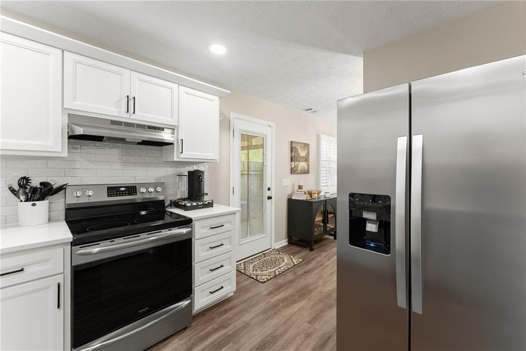 2 bedroom, 2 bathroom, 992 sq ft single family residence for sale at 3525 Auburn Drive, Cumming, GA 30041 — photo 10