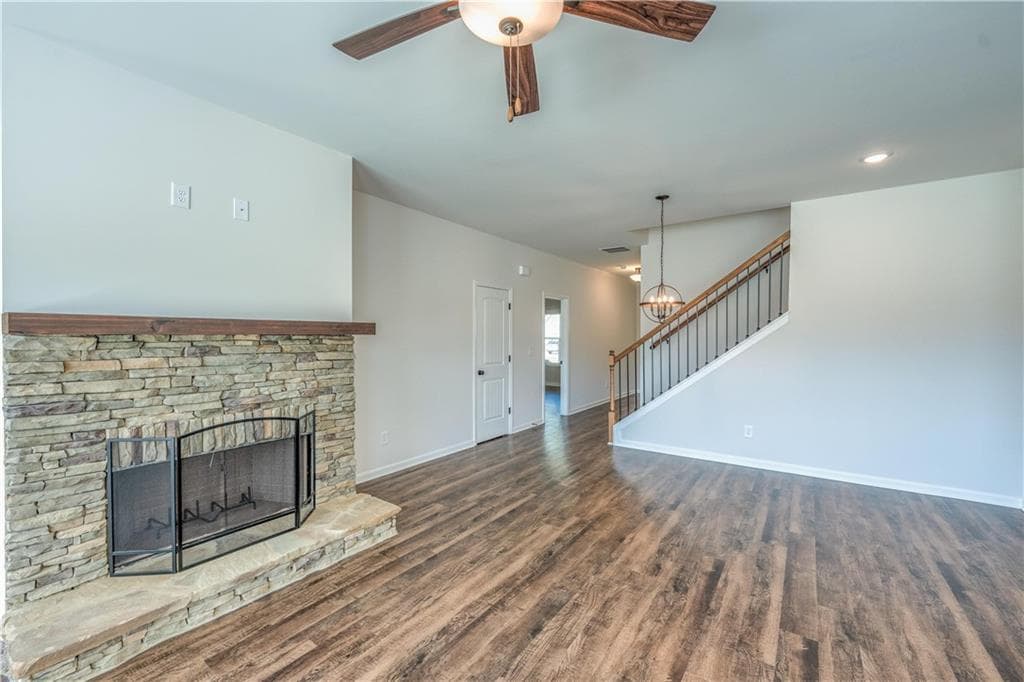 3 bedroom, 3 bathroom, 1,800 sq ft single family residence for sale at 6408 River Plantation Drive, Lula, GA 30554 — photo 7