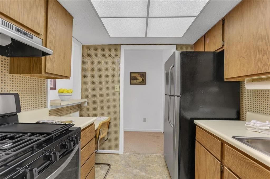 1 bedroom, 1 bathroom, 948 sq ft condominium under contract at 3445 Ivys Walk, Atlanta, GA 30340 — photo 8