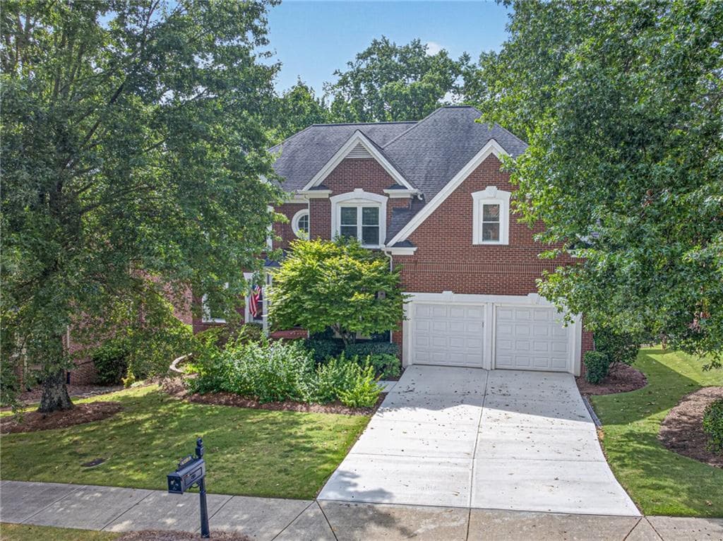 6 bedroom, 5 bathroom, 4,282 sq ft home for sale at 4000 Lantern Hill Drive, Dacula, GA