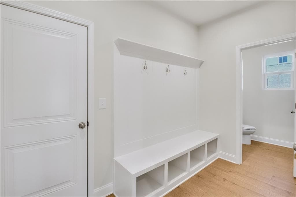 3 bedroom, 3 bathroom, 1,911 sq ft single family residence for sale at 5752 Tillman Way, Powder Springs, GA 30127 — photo 3