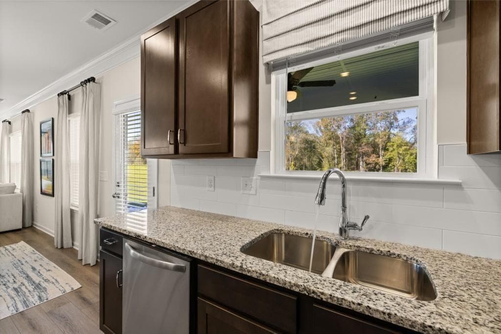4 bedroom, 3 bathroom, 2,372 sq ft single family residence for sale at 480 Wick Street, Hoschton, GA 30548 — photo 9