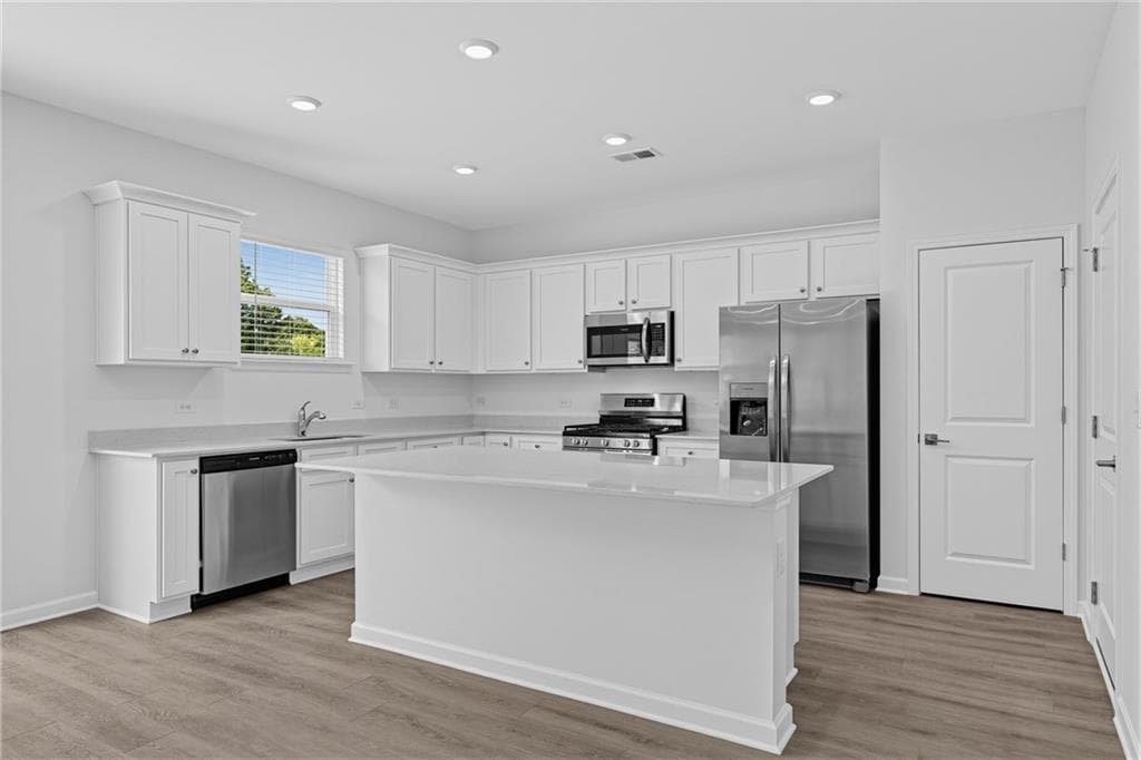 4 bedroom, 4 bathroom, 2,520 sq ft single family residence for sale at 19 Shoal Court, Winder, GA 30680 — photo 9