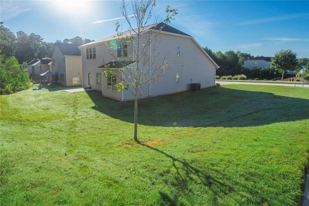 4 bedroom, 4 bathroom, 2,663 sq ft single family residence for sale at 2420 Haliard Way, Lithonia, GA 30058 — photo 4