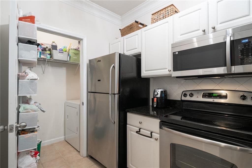 1 bedroom, 1 bathroom, 864 sq ft condominium for rent at 1128 Westchester Ridge, Brookhaven, GA 30319 for $1,525 a month — photo 9