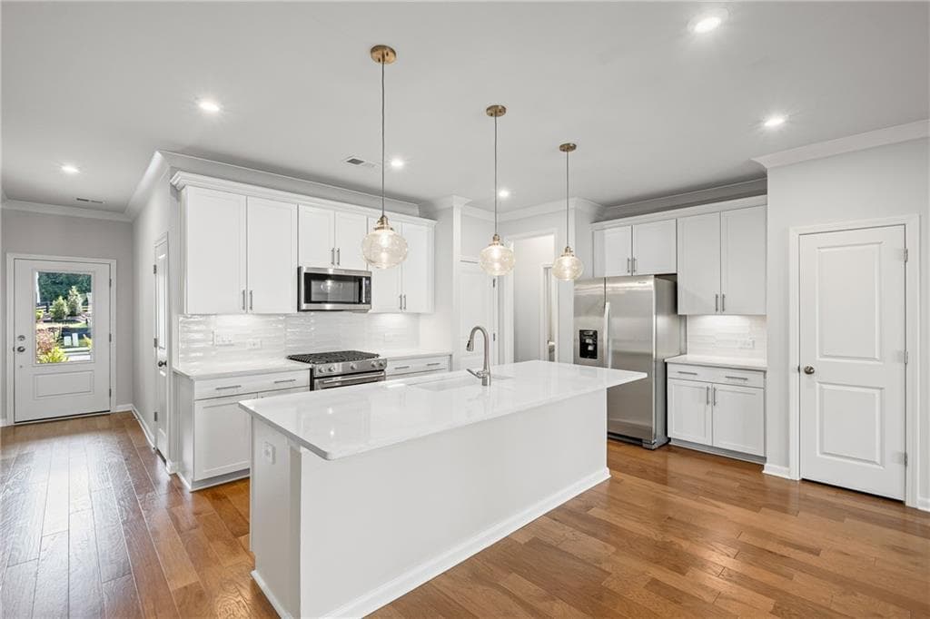 3 bedroom, 3 bathroom, 2,035 sq ft townhouse for sale at 5655 Tillman Way, Powder Springs, GA 30127