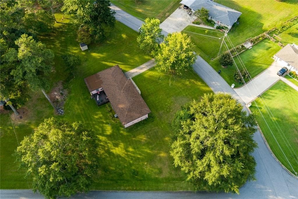 2 bedroom, 2 bathroom, 1,857 sq ft single family residence for sale at 1237 Chapel Dr SW, Marietta, GA 30064 — photo 3