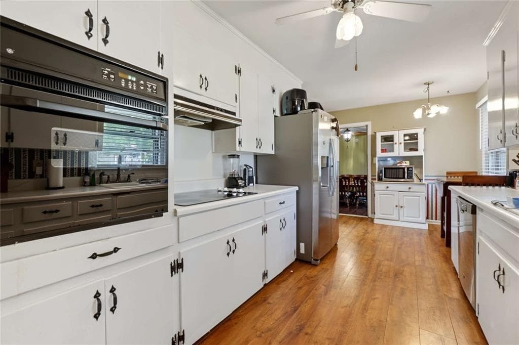 2 bedroom, 2 bathroom, 1,857 sq ft single family residence for sale at 1237 Chapel Dr SW, Marietta, GA 30064 — photo 7