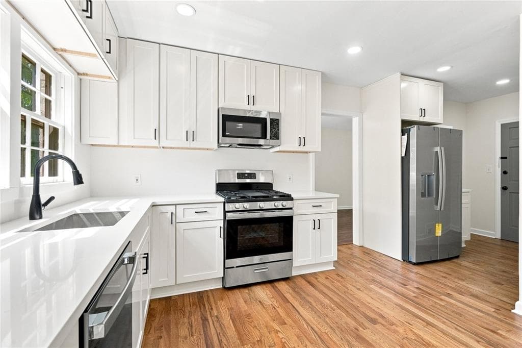 3 bedroom, 2 bathroom, 1,658 sq ft single family residence for rent at 1368 Scott Boulevard, Decatur, GA 30030 for $3,900 a month — photo 4