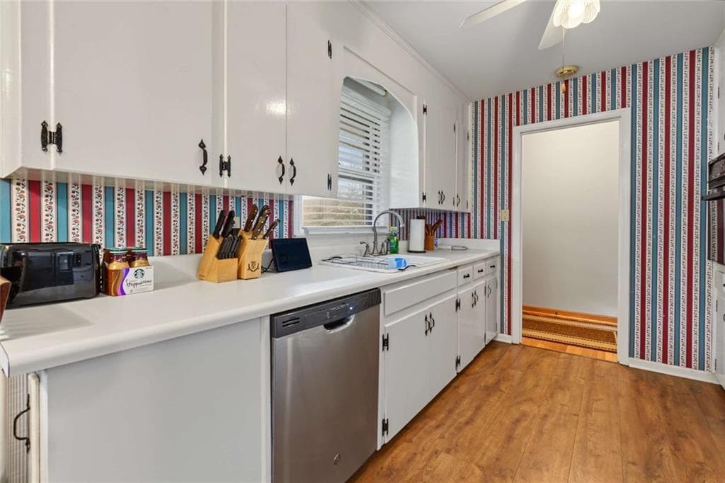 2 bedroom, 2 bathroom, 1,857 sq ft single family residence for sale at 1237 Chapel Dr SW, Marietta, GA 30064 — photo 10