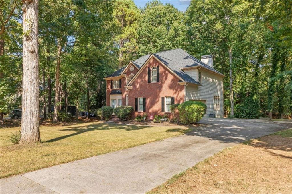 4 bedroom, 3 bathroom, 2,718 sq ft single family residence for sale at 125 Wynchase Lane, Fayetteville, GA 30215 — photo 2
